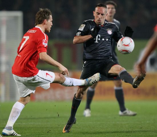 稳固的球场 稳固的球场